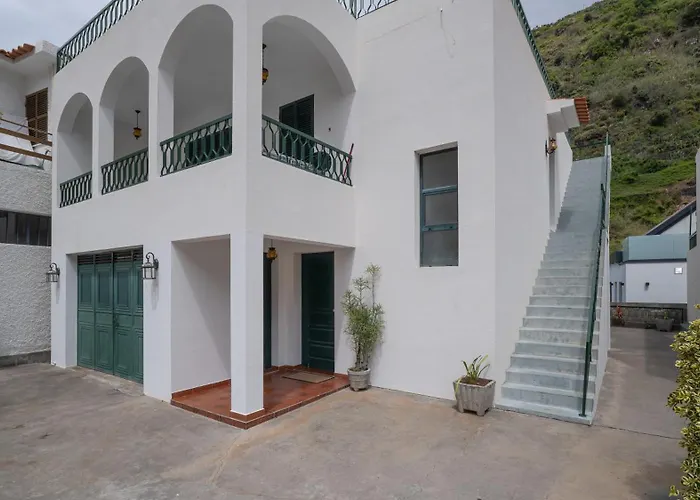 Casa Conceicao بيت للعطل *